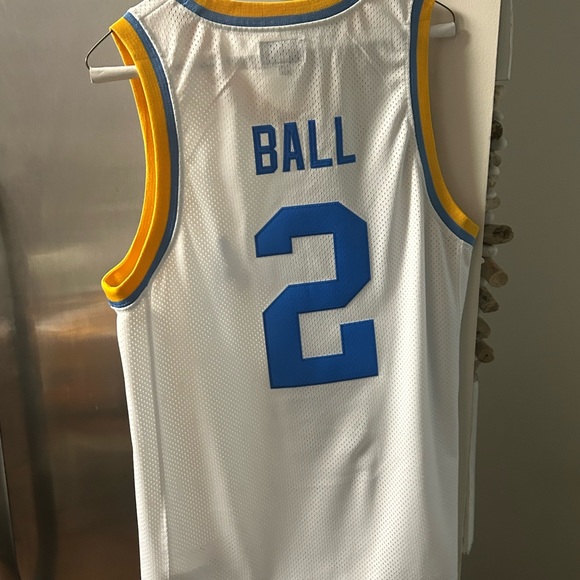 Lonzo Ball UCLA jersey - Picture 2 of 2